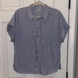 Jaclyn Smith Blue and White Striped Short-Sleeve Button-Down Shirt XL